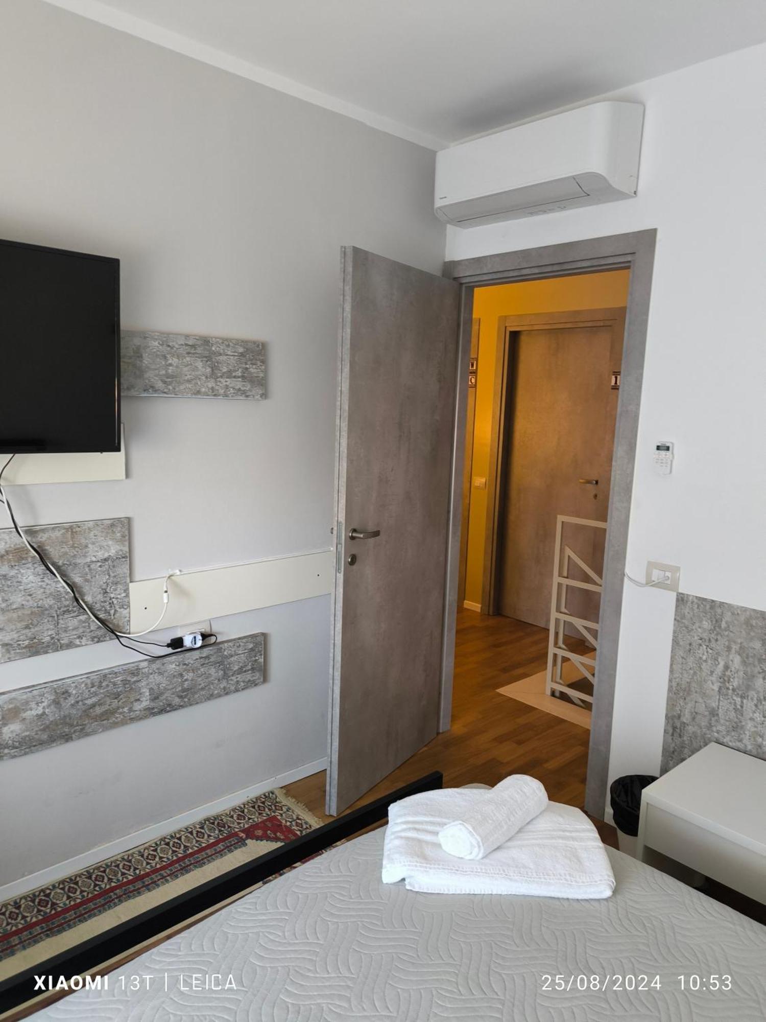 Le Piante Di Casa Samar Bed & Breakfast Castelguelfo Екстериор снимка